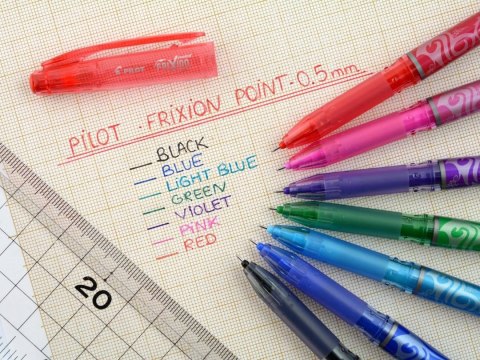 Pióro kulkowe FRIXION POINT 0,5 różowy BL-FRP5-P PILOT Pióro kulkowe FRIXION POINT 0,5 różowy BL-FRP5-P PILOT